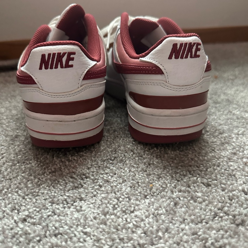 Nike Gamma Force shoes - Picture 3 of 6